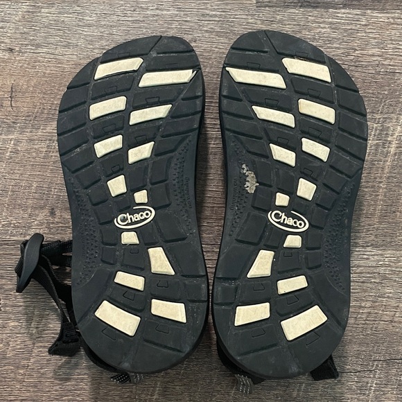 Kids Chaco Black Strappy Sandals - Picture 5 of 6